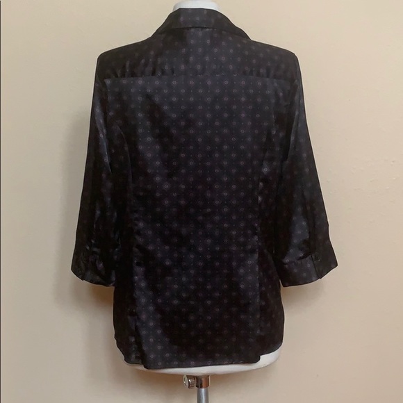 Button down top. Medium. - Picture 2 of 7